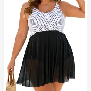 Stunning And Chic Plus Size Striped Black & White Swim Dress - Size 3XL Swimsuit